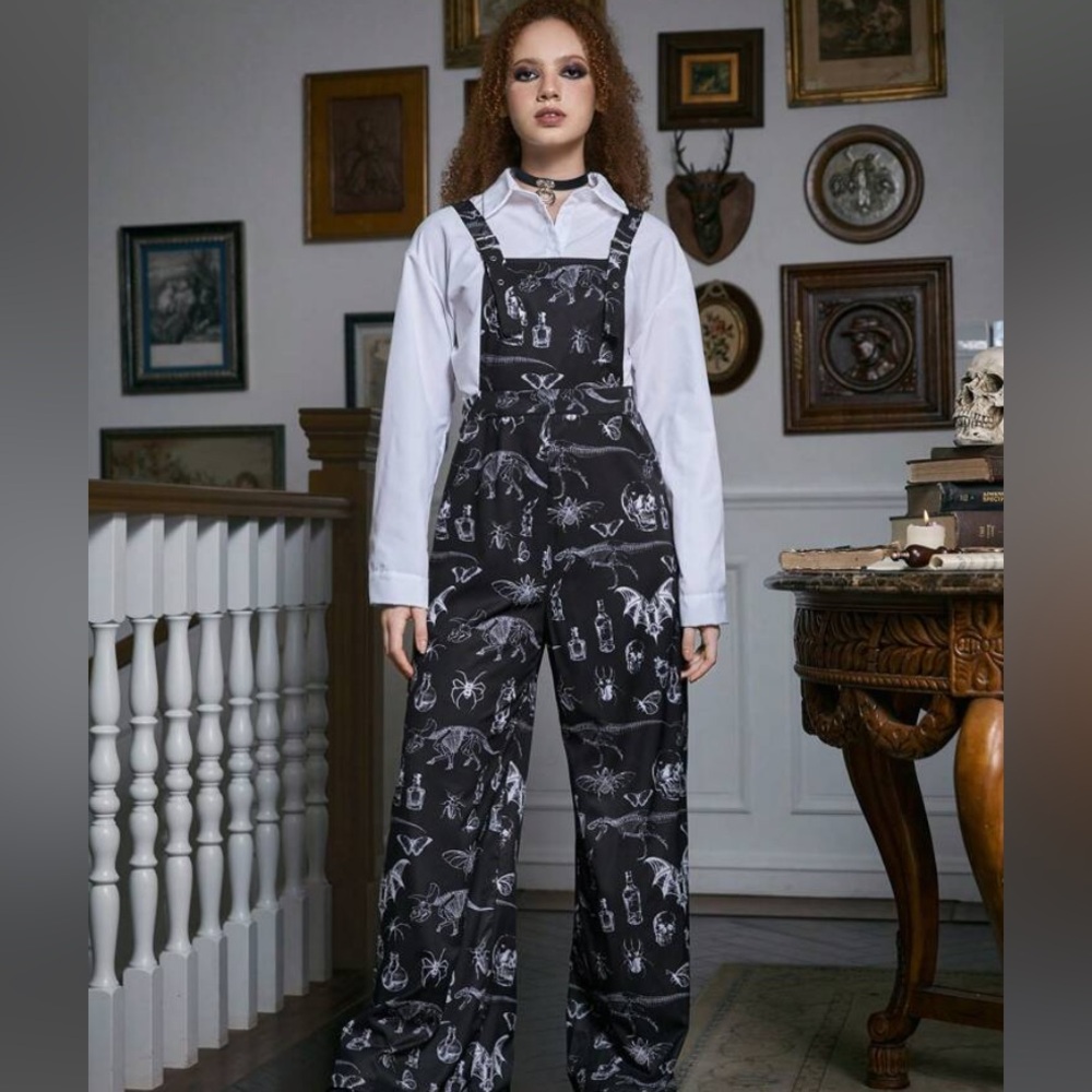 Romwe Women’s Academia Skull Dinosaur Butterfly Overall Jumpsuit L NWT